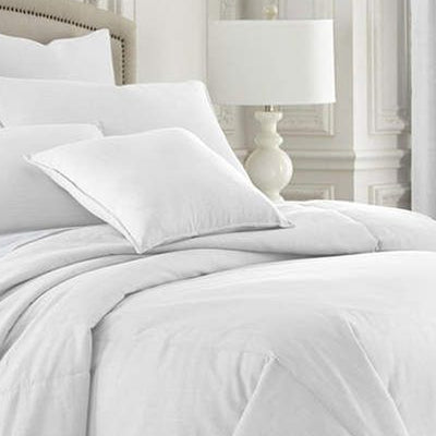 3 Reasons You Need a Pillow Protector