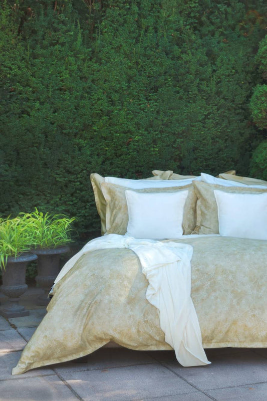Bed with Daria Printed Sateen