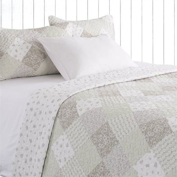 JOSIANNE VINTAGE LOOK QUILT