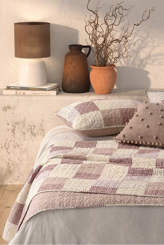 KILLIAN PRINTED PATCHWORK QUILT