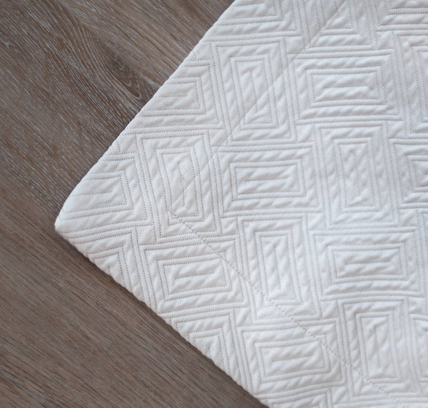 Scala Matelassé - Bedskirt Unlined