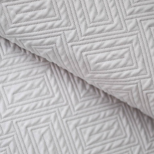 Scala Matelassé Coverlet