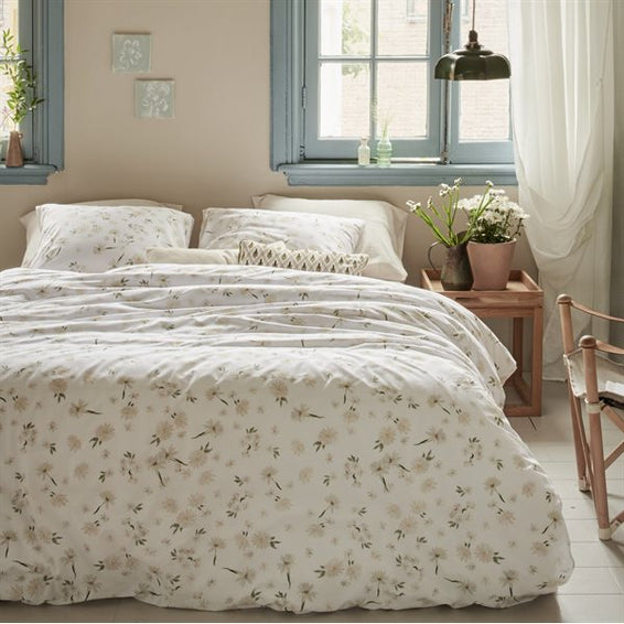 CAMOMILLE WHITE FLOWERED DUVET COVER  SET