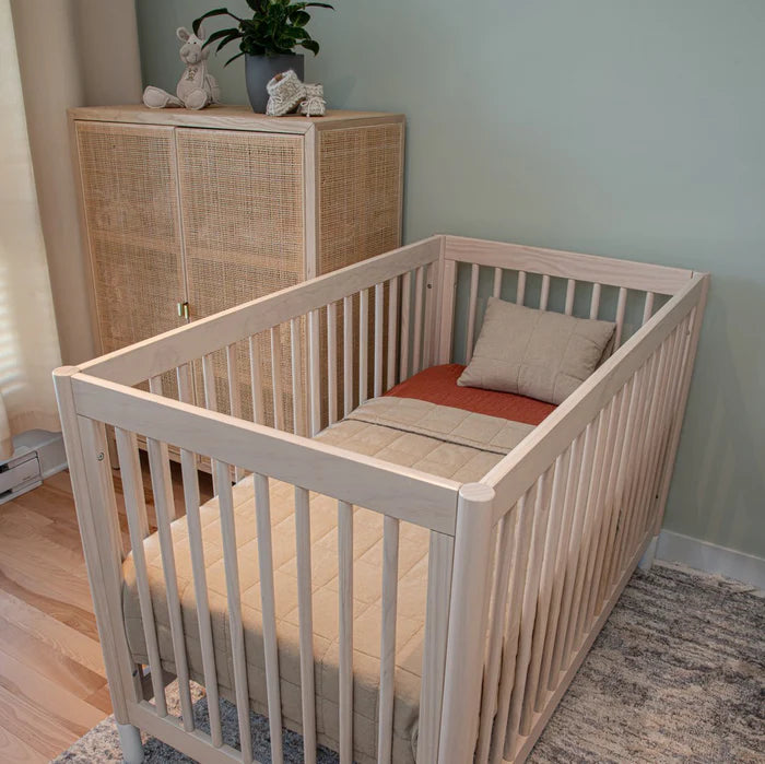 Quilted linen baby coverlet