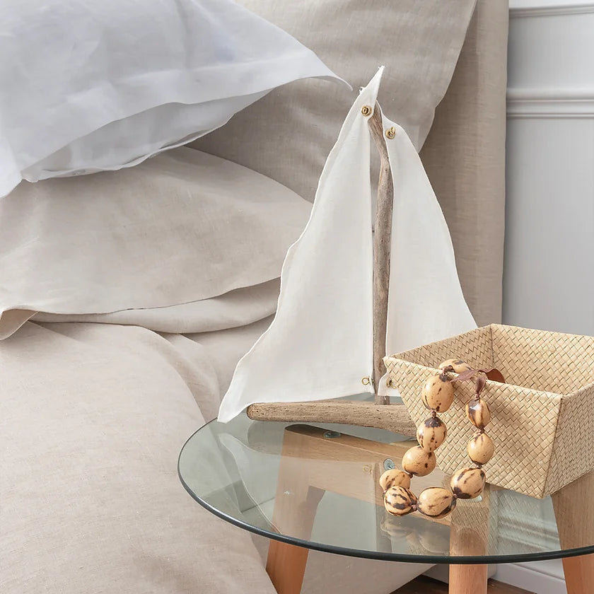 Nicola Linen